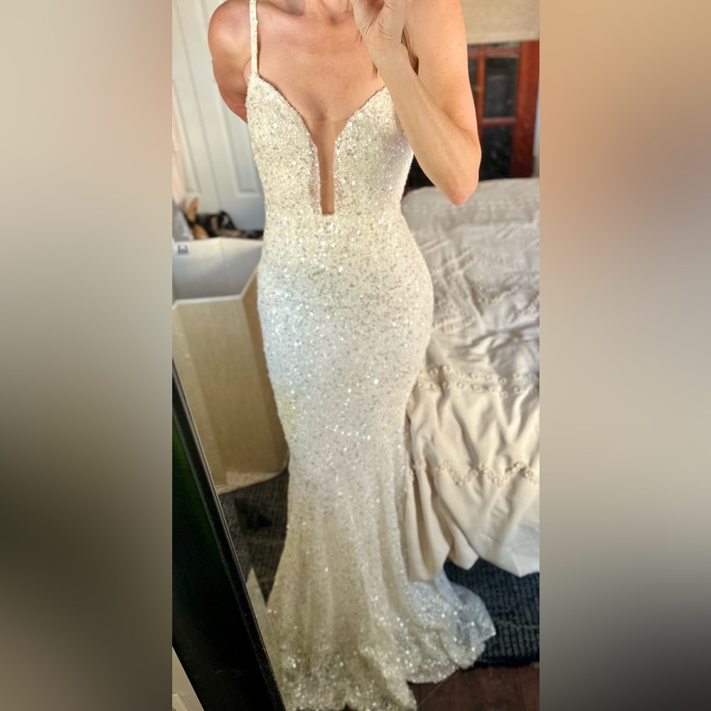 Stunning Berta sequin Runway Sample wedding gown 2 17-205